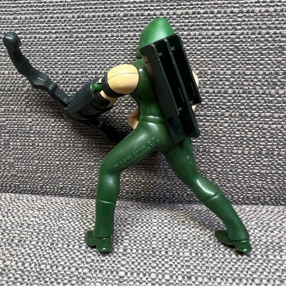 McDonald's Happy Meal Toy Green Arrow Justice League DC Comics Action Figure 4" - Picture 3 of 4